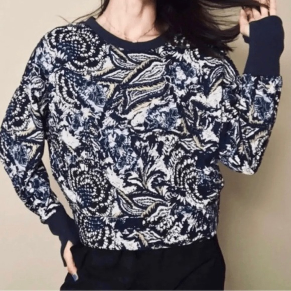 JOIE cropped boxy SWEATSHIRT - Picture 2 of 8